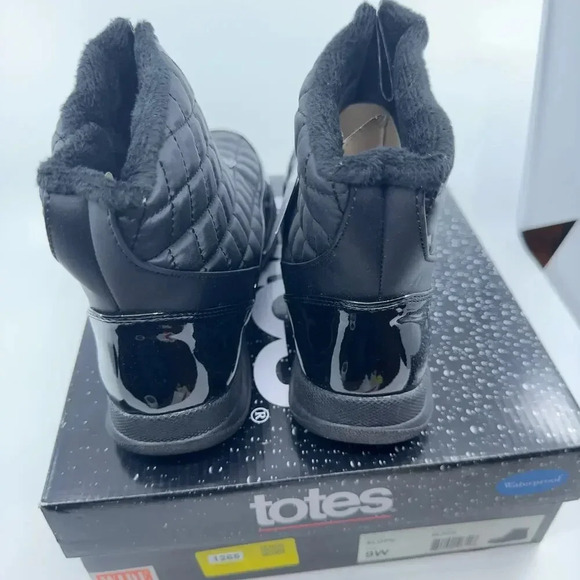Totes Womens Slope Winter Snow Boots Waterproof Quilted Front Zip Black Size 9W - Picture 7 of 8